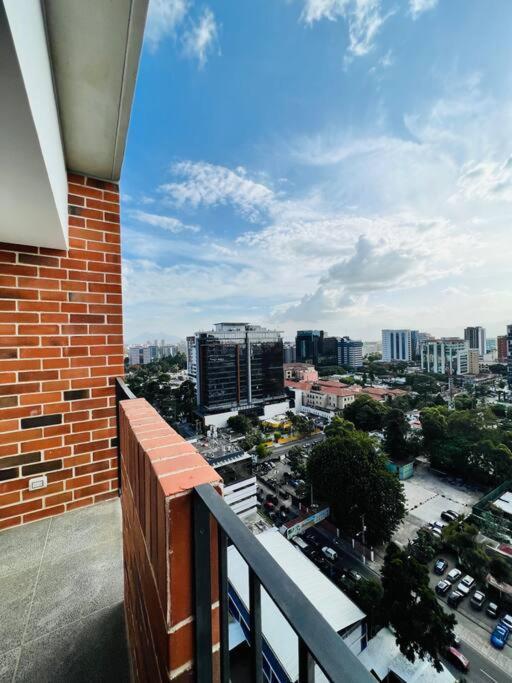 Apartamento 2 Habitaciones, Edificio Airali, Zona 10, Miradolo Guatemala City Exterior foto